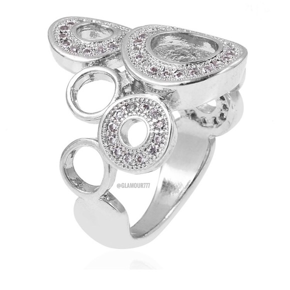 🛍Modern and Chic simulated Diamond Ring - Picture 4 of 5